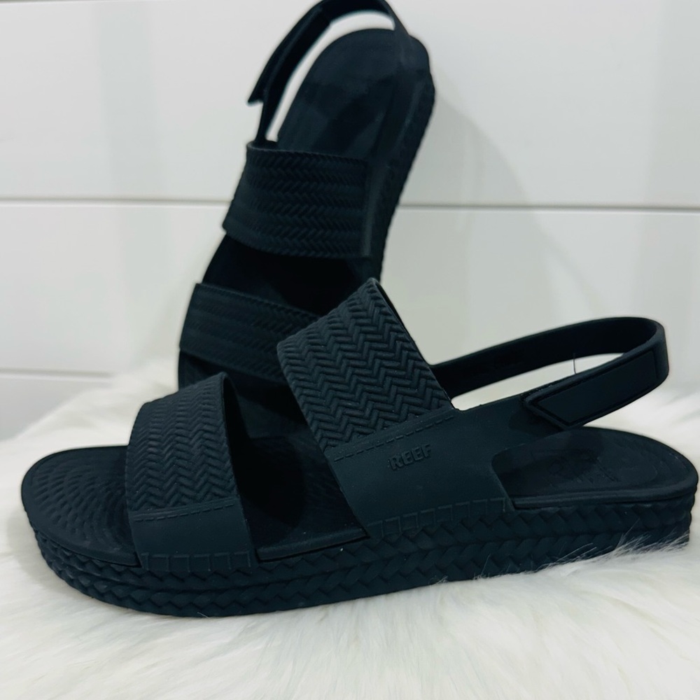 NEW ✨ REEF WATER VISTA SOLID BLACK WATERPROOF SANDALS VELCO CLOSURE SZ 7